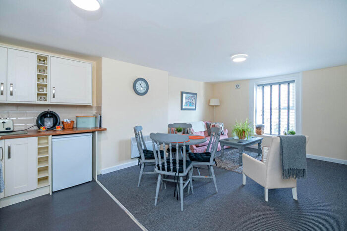 1 Bedroom Apartment For Sale In Newport, Uphill, Lincoln, LN1