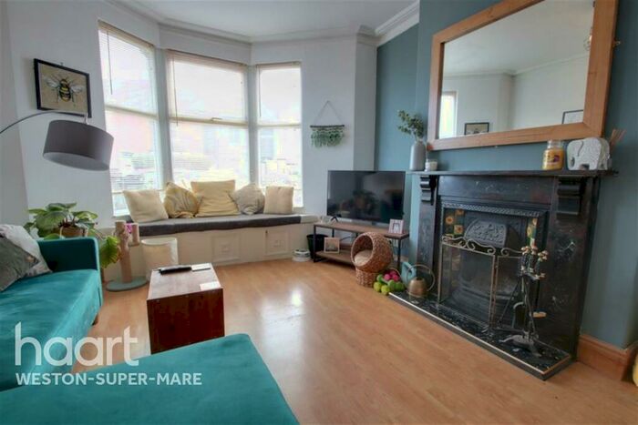 3 Bedroom Terraced House To Rent In Drove Road, BS23