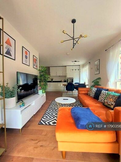 2 Bedroom Flat To Rent In Adeline Heights, Maidstone, ME14