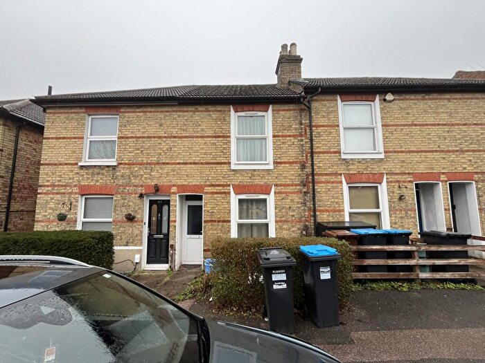 2 Bedroom Terraced House For Sale In Godstone Road, Caterham, Surrey, CR3