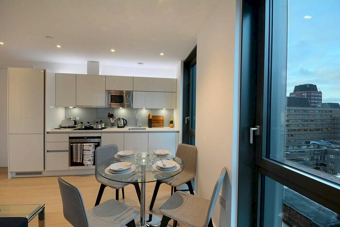 2 Bedroom Flat To Rent In Parliament House, Black Prince Road, Southwark, SE1