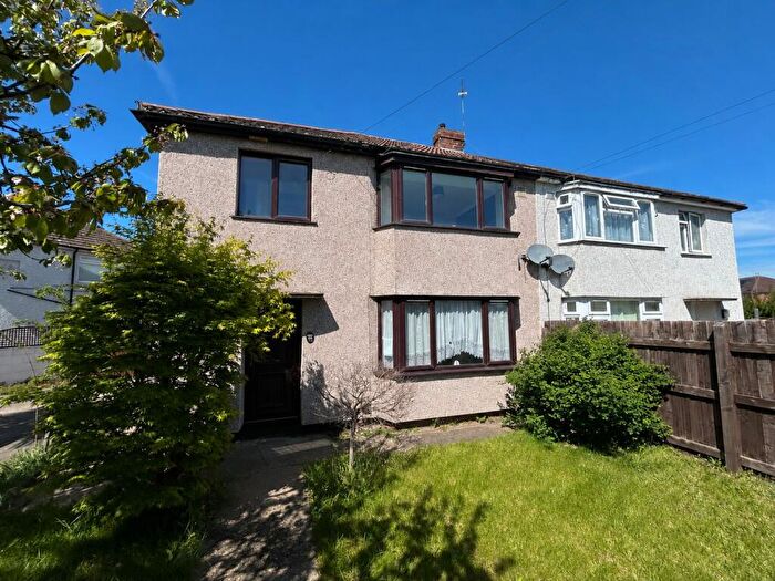 3 Bedroom Semi-Detached House For Sale In Philip Road, Newark, NG24