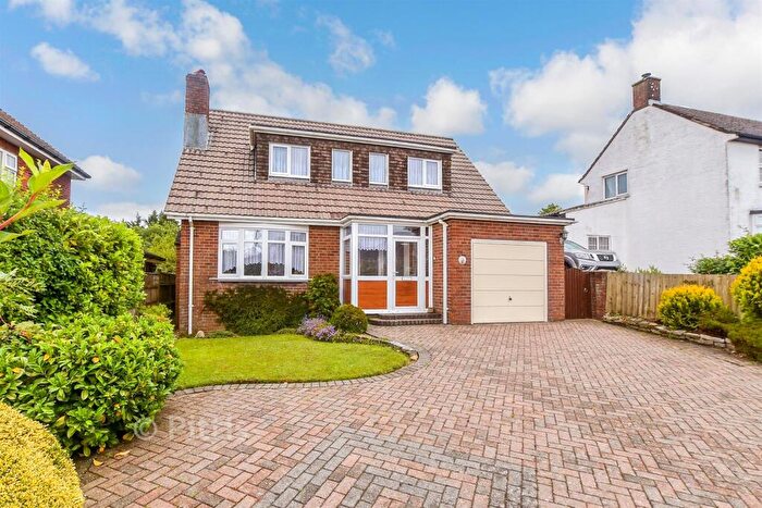 3 Bedroom Chalet For Sale In Staplers Road, Newport, Isle Of Wight, PO30