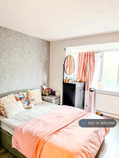 2 Bedroom Flat To Rent In Lisson Grove, London, NW1