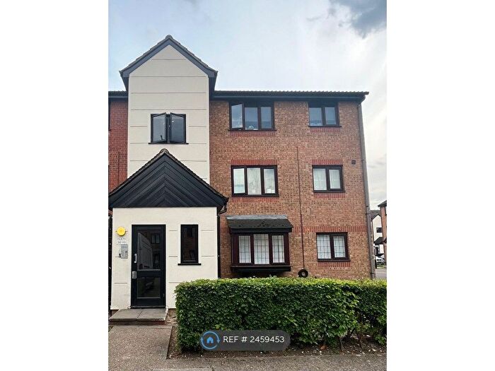 Studio To Rent In Edmonton, London, N18