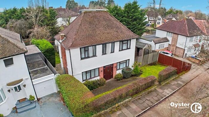 4 Bedroom Detached House For Sale In Uxbridge Road, Harrow, HA3