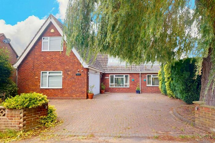 4 Bedroom Detached House For Sale In Hanover Square, Feering, Colchester, CO5