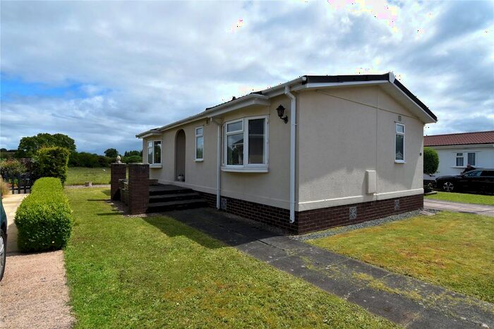 2 Bedroom Park Home For Sale In Doverdale Park Homes, Hampton Lovett, Droitwich, Worcestershire, WR9