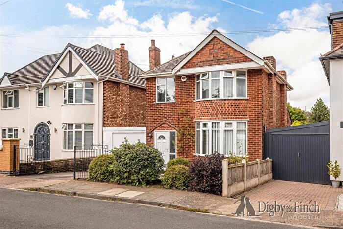 3 Bedroom Detached House For Sale In Lyndale Road, Bramcote, NG9