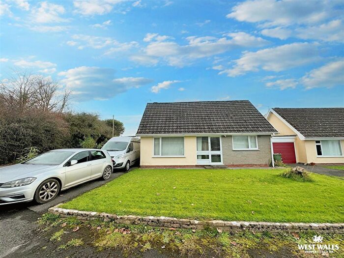 2 Bedroom Detached Bungalow For Sale In Manor Daf Gardens, St. Clears, Carmarthen, SA33