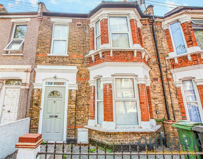 2 Bedroom Flat To Rent In Scotts Road Leyton, E10