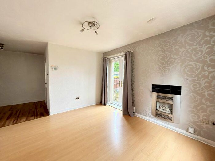 2 Bedroom Property To Rent In Flavian Court, Runcorn, WA7