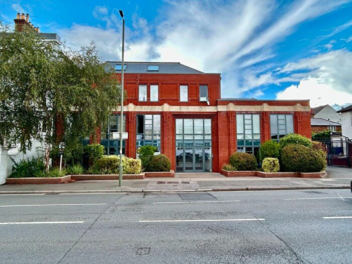 2 Bedroom Flat To Rent In Flat, The Barbican, East Street, Farnham, GU9