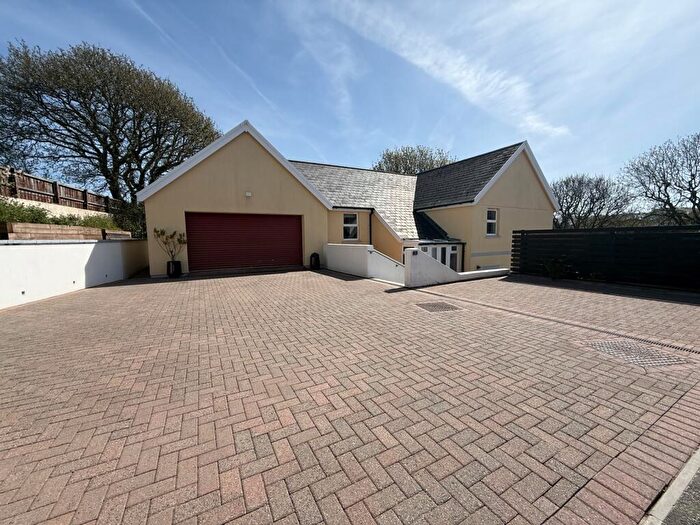 6 Bedroom Property For Sale In Swallow Dale, Saundersfoot, Pembrokeshire, SA69