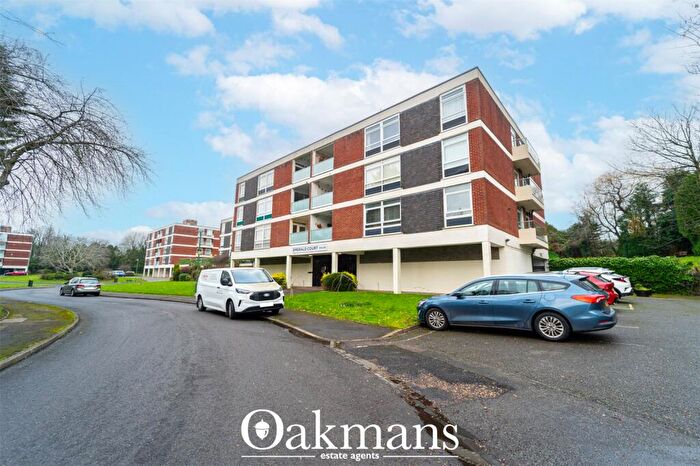 3 Bedroom Apartment For Sale In Chelmscote Road, Solihull, West Midlands, B92