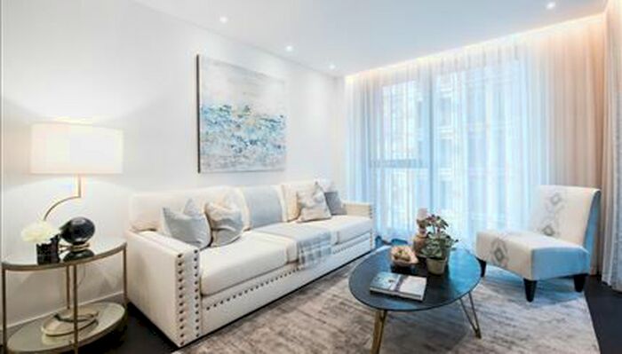3 Bedroom Flat To Rent In Charles Clowes Walk, London, SW11