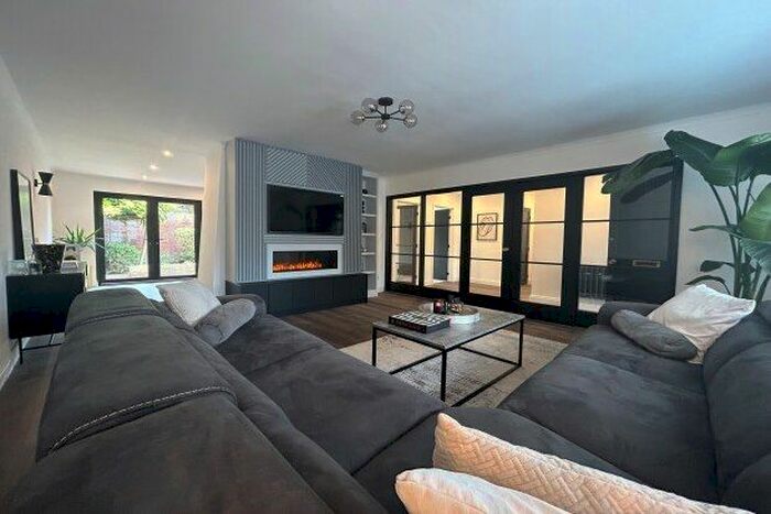 3 Bedroom Bungalow To Rent In Druids Park, Liverpool, L18