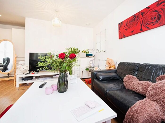 1 Bedroom Flat To Rent In Elmira Street, London, SE13