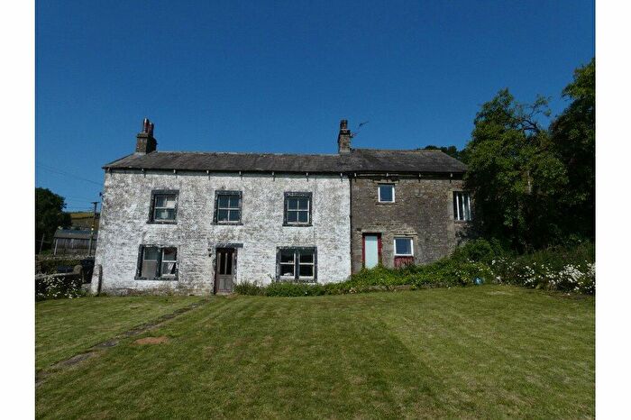 6 Bedroom Detached House For Sale In Mearbeck & Annexe Long Preston, BD23