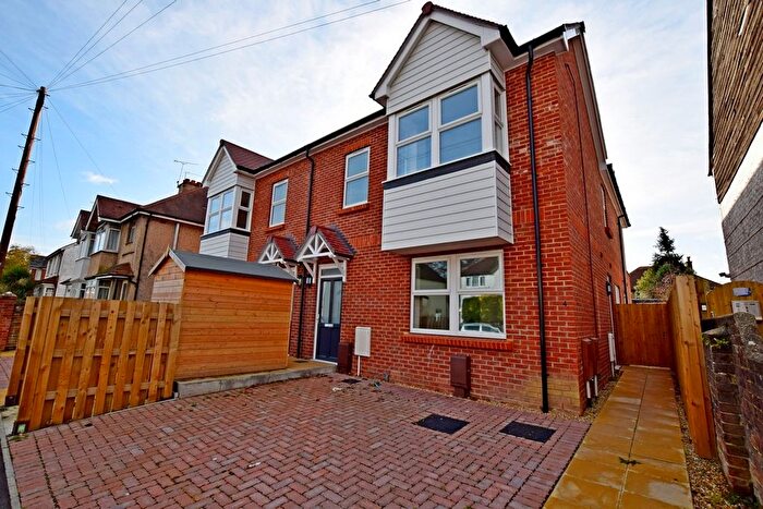 2 Bedroom Flat To Rent In Flat, Linden Road, Bognor Regis, West Sussex, PO21