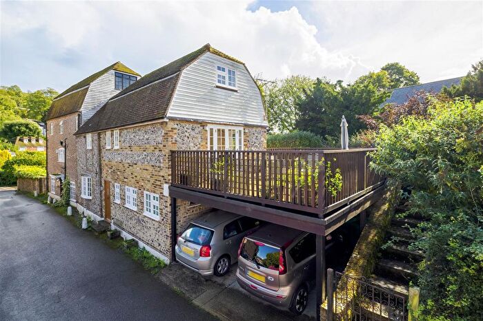 3 Bedroom Semi-Detached House For Sale In Mill Street, Temple Ewell, Dover, CT16