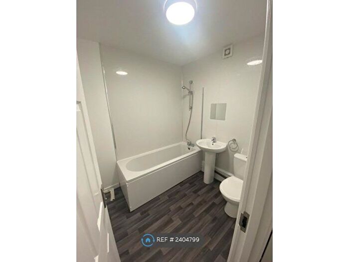 1 Bedroom Flat To Rent In Old Chester Road, Birkenhead, CH42