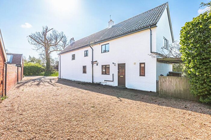 3 Bedroom Detached House For Sale In Historic Charm And Tranquillity In Lingwood, NR13