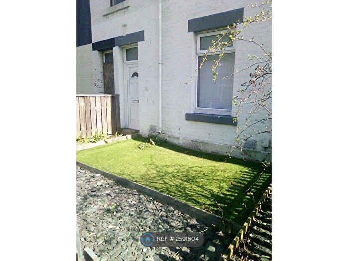 2 Bedroom Flat To Rent In Derby Street, Jarrow, NE32