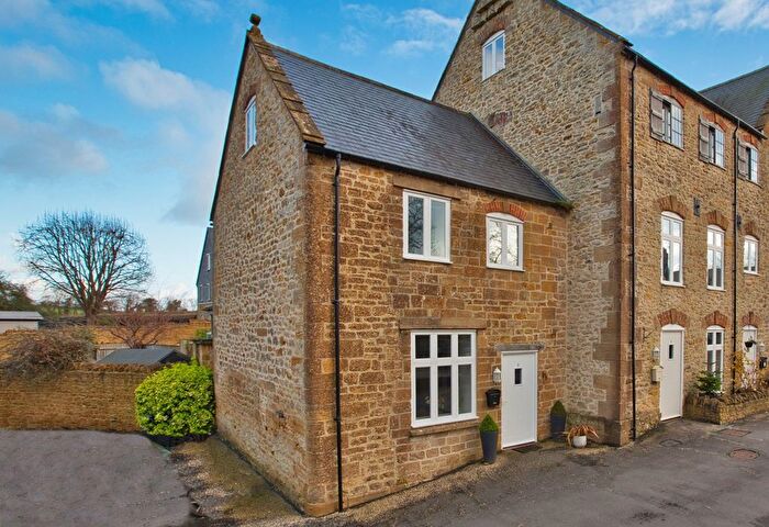 3 Bedroom End Of Terrace House For Sale In Waterwheel Court, Merriott, TA16