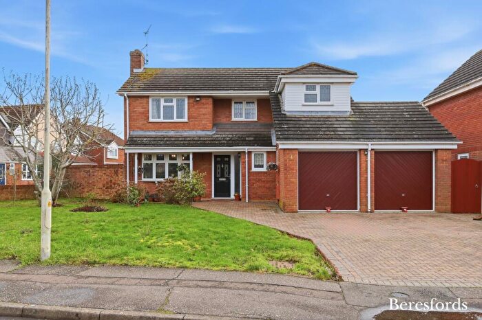 4 Bedroom Detached House For Sale In Barnaby Rudge, Chelmsford, CM1