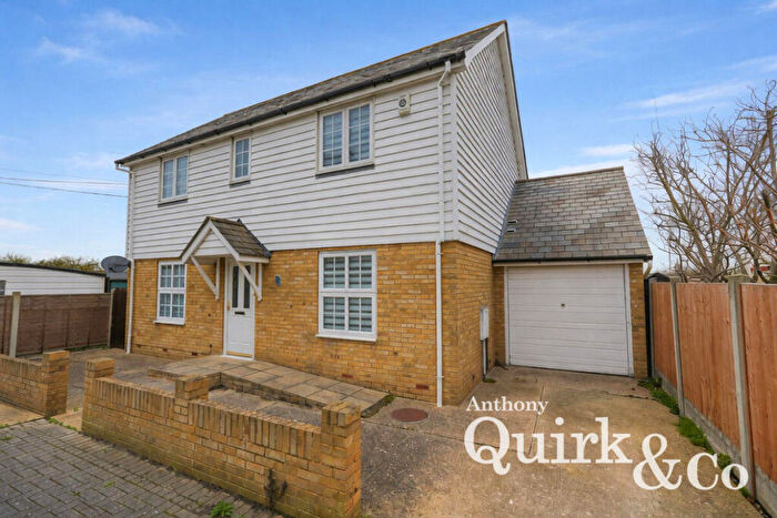 4 Bedroom Detached House For Sale In Haven Quays, Canvey Island, SS8