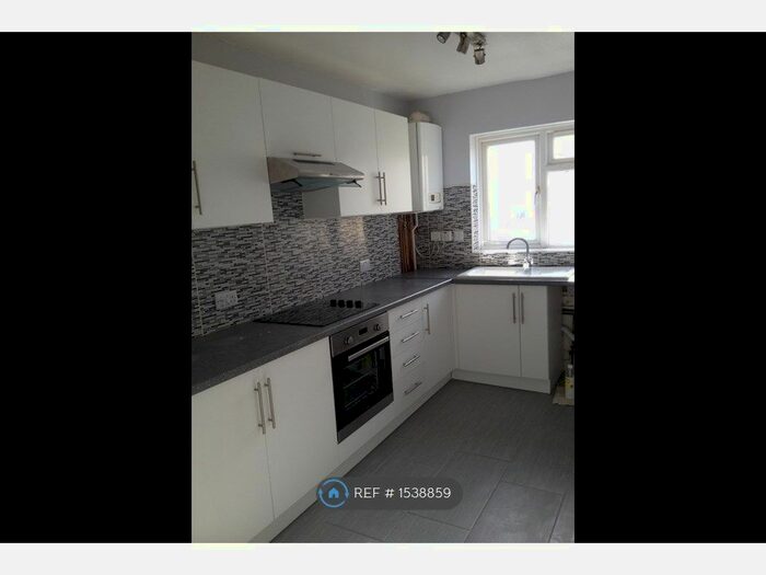2 Bedroom Flat To Rent In St. Johns Road, St. Leonards-On-Sea, TN37