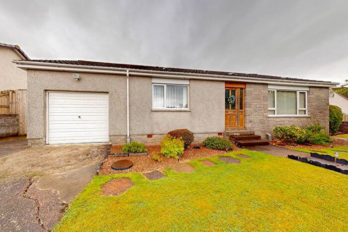 3 Bedroom Detached Bungalow For Sale In Grampian View, Blairgowrie, PH13
