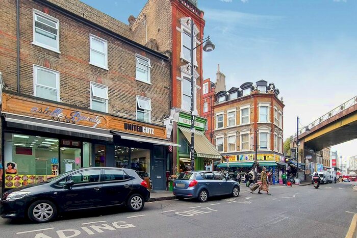 2 Bedroom Flat To Rent In Atlantic Road, Brixton, London, SW9