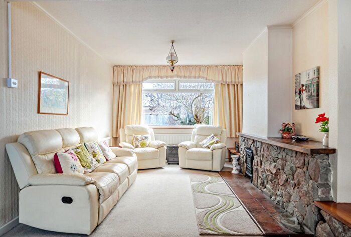 3 Bedroom End Terrace House For Sale In Lees Hill, Bristol, South Gloucestershire, BS15