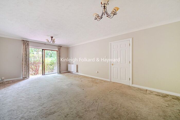1 Bedroom Flat To Rent In Durham Avenue, Bromley, BR2