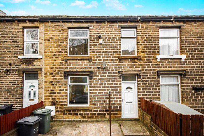 2 Bedroom Terraced House To Rent In Dodds Royd, Berry Brow, HD4