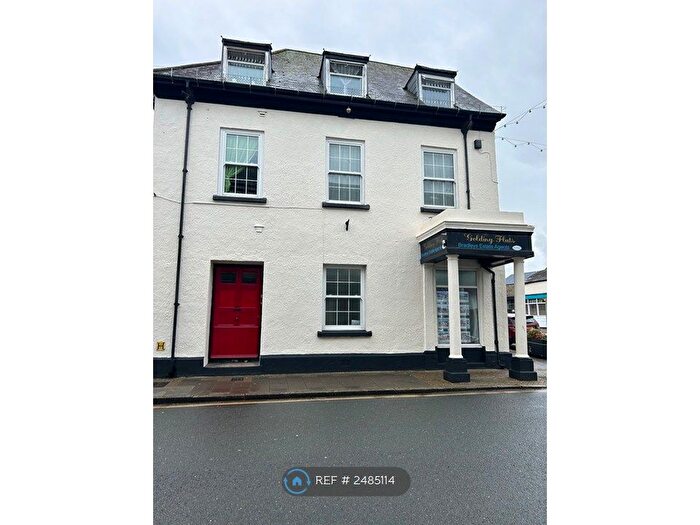 1 Bedroom Flat To Rent In Fore Street, Callington, PL17