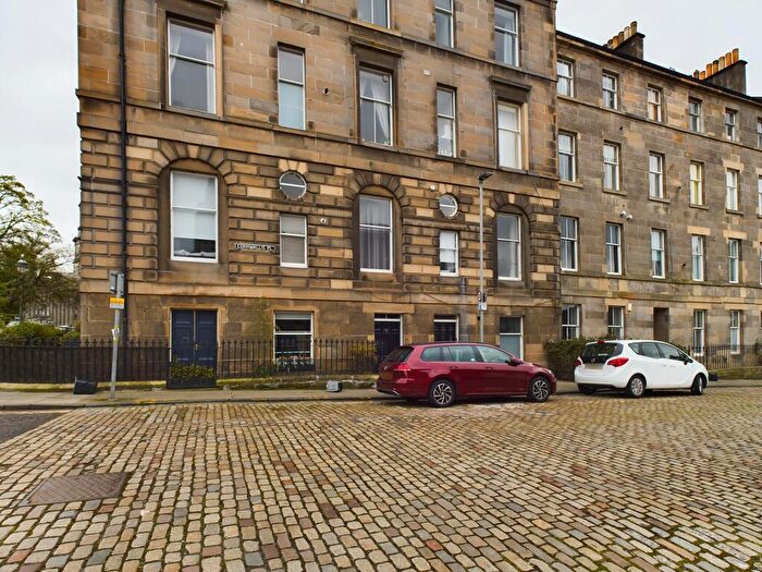 2 Bedroom Flat To Rent In Cornwallis Place, Bellevue, Edinburgh, EH3