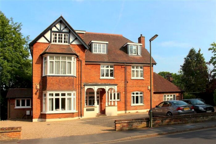 1 Bedroom Apartment To Rent In Woking, GU22