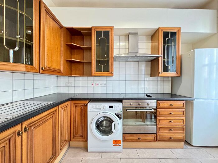 1 Bedroom Flat To Rent In Junction Road, Archway, London, N19