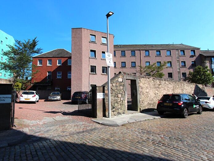 1 Bedroom Flat To Rent In Abbey Lane, Abbeyhill, Edinburgh, EH8