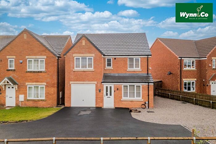 4 Bedroom Detached House For Sale In Ruby Street, Wakefield, WF1