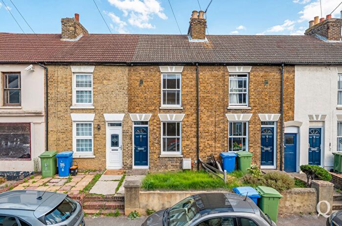 2 Bedroom Terraced House For Sale In Goodnestone Road, Sittingbourne, Kent, ME10