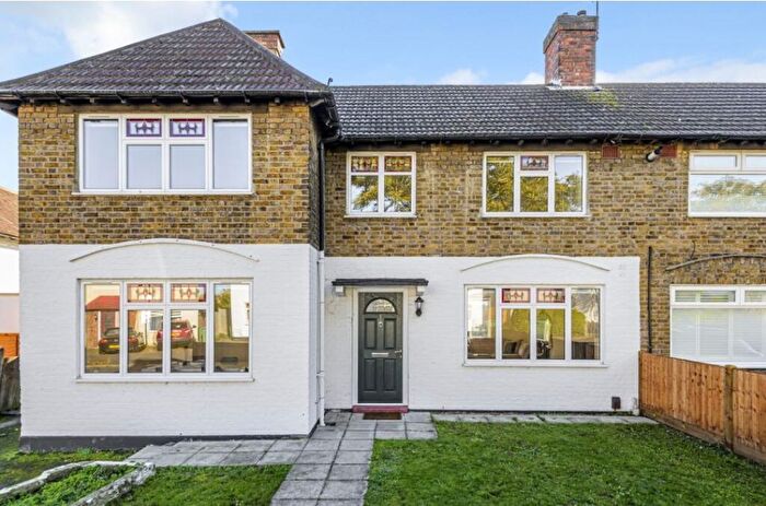 4 Bedroom Semi Detached House To Rent In Raymond Road, Beckenham, BR3
