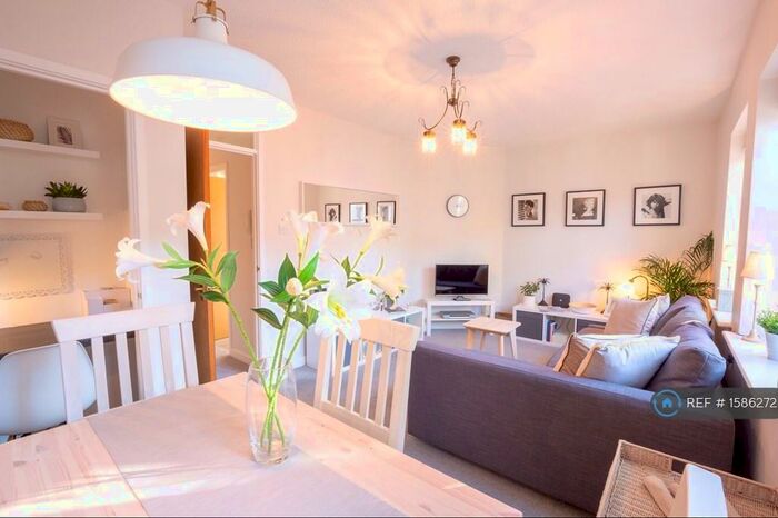 1 Bedroom Flat To Rent In Merchant Court, Leamington Spa, CV32