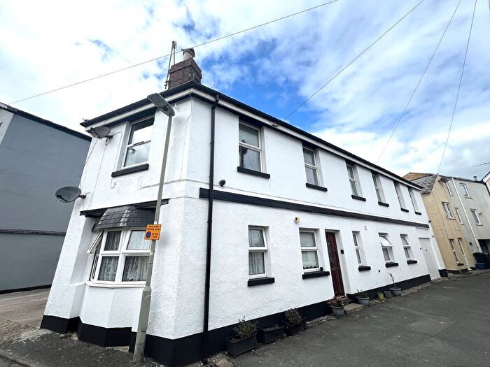 2 Bedroom Flat To Rent In Pound Lane, Teignmouth, TQ14