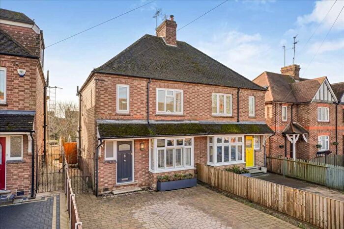3 Bedroom Semi Detached House For Sale In London Road, Stony Stratford, Milton Keynes, MK11