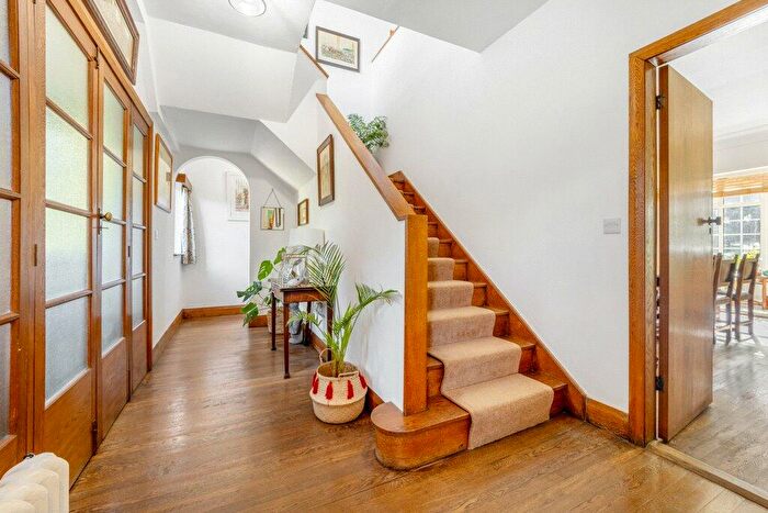 4 Bedroom Detached House For Sale In Belvoir Road, Eaton, Grantham, NG32