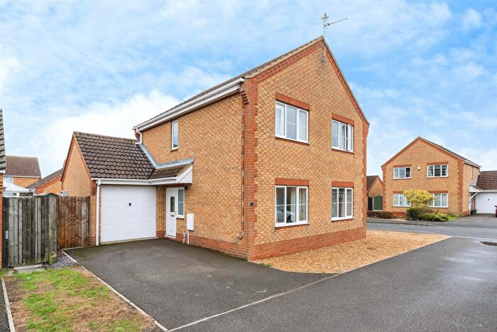4 Bedroom Detached House For Sale In Drovers Close, Ramsey, Huntingdon, PE26